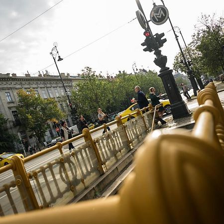 Best Seasons La Famiglia Budapeste Exterior foto